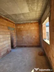 Casă Exclusivistă în Cârcea | Design Modern și Dotări 