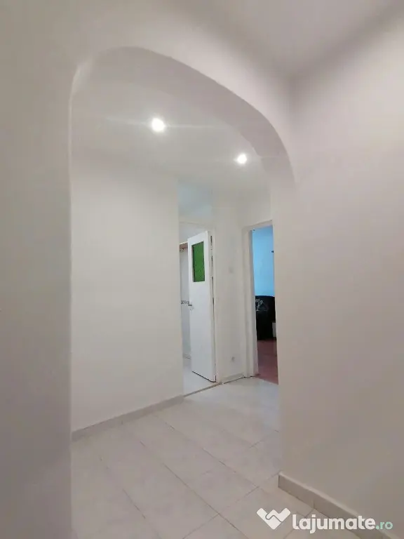 Garsoniera Racadau-pietonal,bloc apartamente,liber,70000 Eur - Brasov (Brasov)