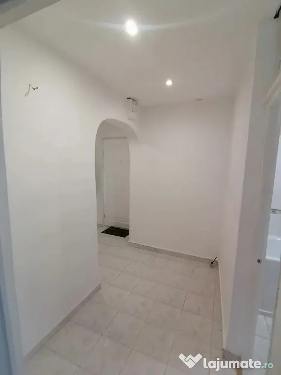 Garsoniera Racadau-pietonal,bloc apartamente,liber,70000 Eur - Brasov (Brasov)