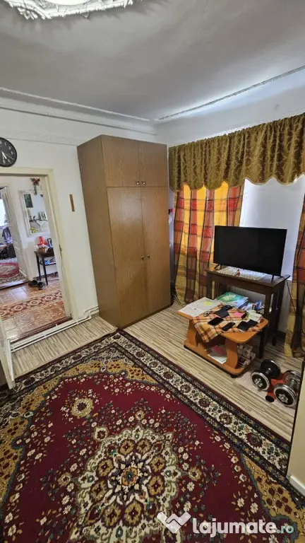 Gageni zona - teren 300mp cu casa batraneasca la 69000 euro - Ploiesti (Prahova)