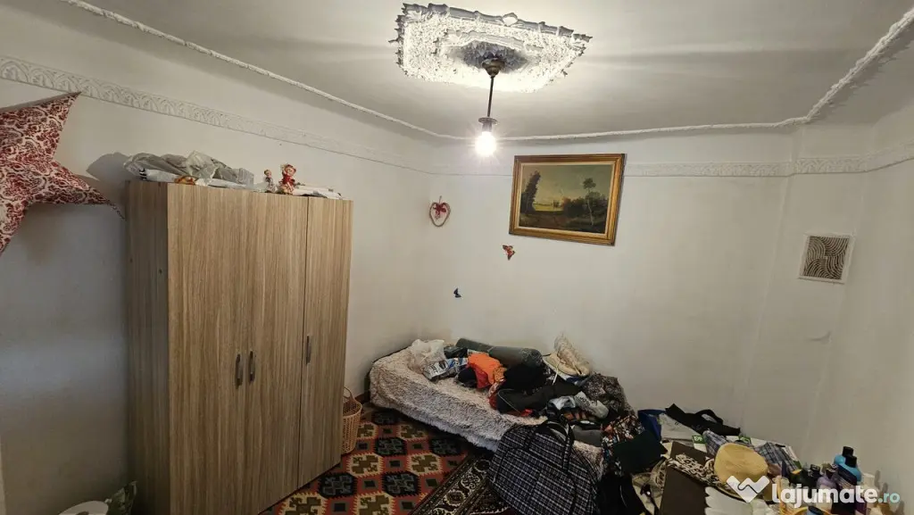 Gageni zona - teren 300mp cu casa batraneasca la 69000 euro - Ploiesti (Prahova)