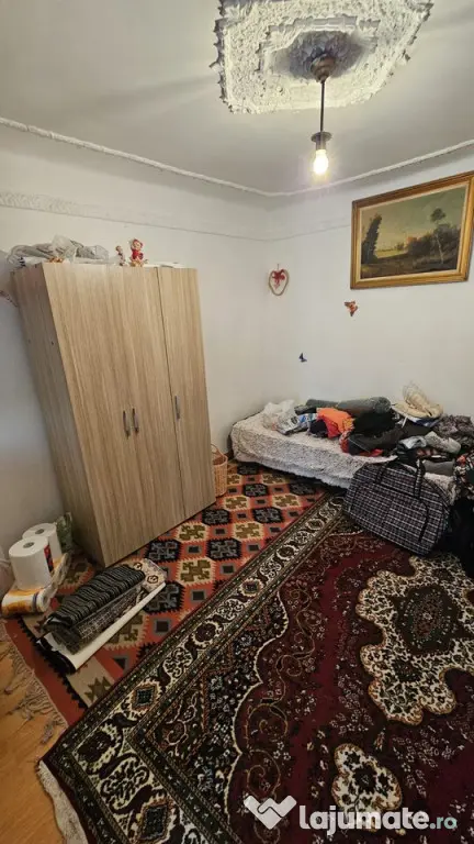 Gageni zona - teren 300mp cu casa batraneasca la 69000 euro - Ploiesti (Prahova)