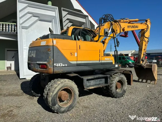 Excavator pe roti HYUNDAI ROBEX 140W-9, 14 tone, 2010 - Negresti Oas (Satu-Mare)