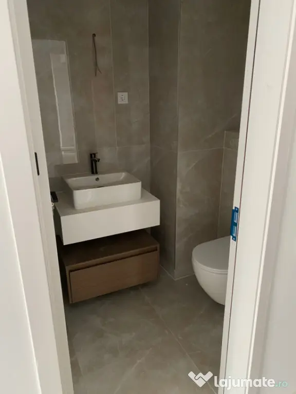 Apartament 3 camere ,60mp ,zona Tineretului ,Floresti - Floresti (Cluj)