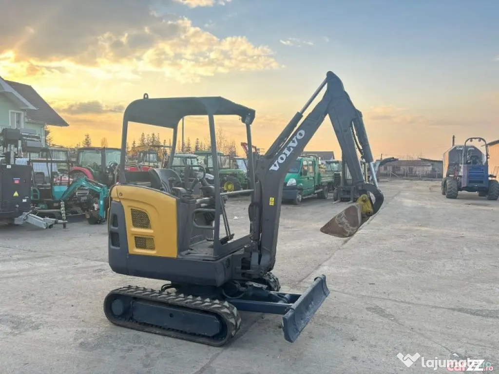 Miniexcavator Volvo EC18D, 2016, 1,8 tone - Negresti Oas (Satu-Mare)