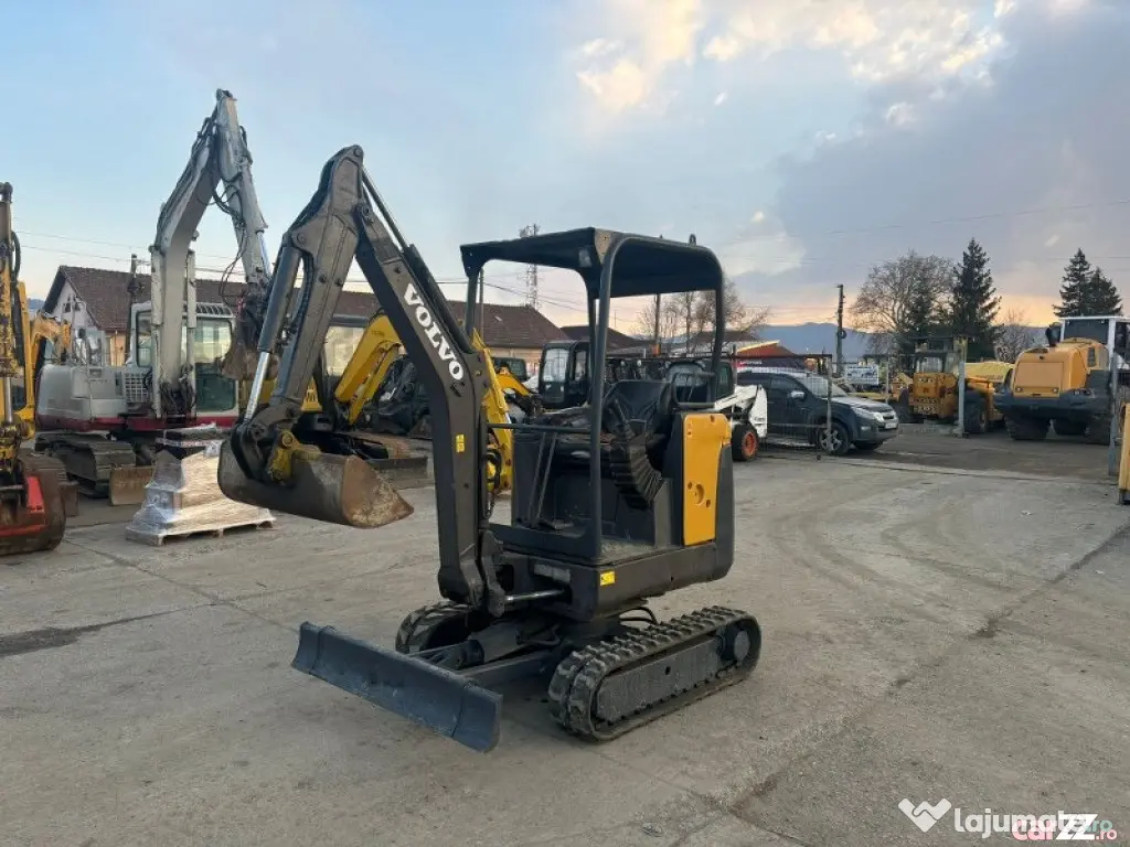 Miniexcavator Volvo EC18D, 2016, 1,8 tone - Negresti Oas (Satu-Mare)