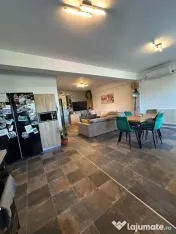 Apartament de vanzare 2 camere 56 mp /25MP TERASA , zona VI