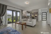 BALOTESTI – COMPLEX ZORI DE ZI - CASA SINGLE 120 MP, 500 M 