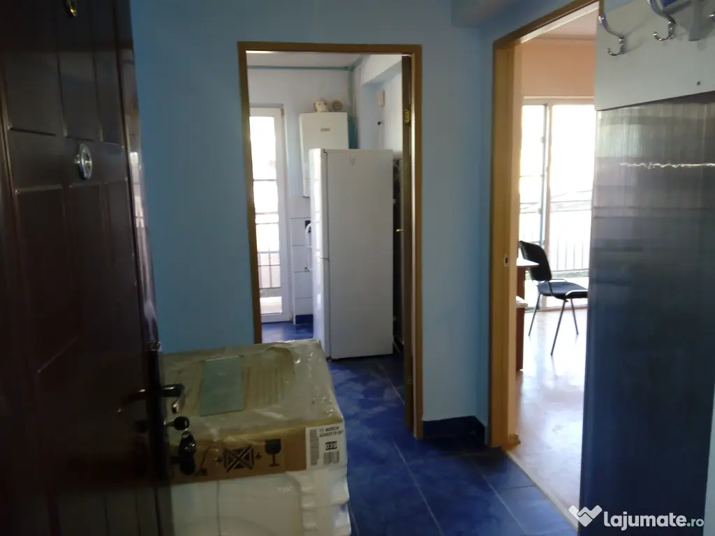 Inchiriez Apartament o camera in Baciu central