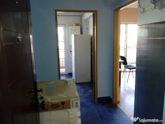 Inchiriez Apartament o camera in Baciu central