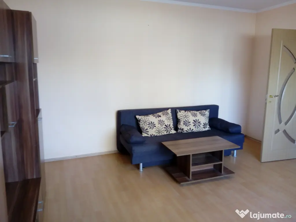 Inchiriez Apartament o camera in Baciu central