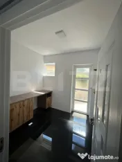 Spațiu comercial de închiriat, 82mp utili, zona Cetate 