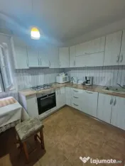 Apartament 3 camere, 75 mp, decomandat, zona LIDL Obcini 