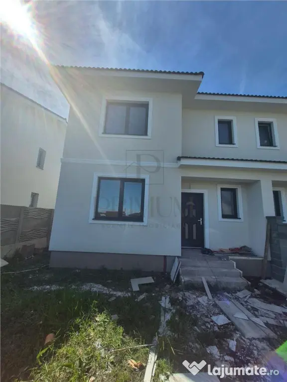 Duplex in spate la Kaufland - 3 dormitoare - bucatarie inchi - Mosnita Noua (Timis)