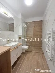Apartament 2 camere, et.1, lift, parcare str.Eroilor, Floresti 