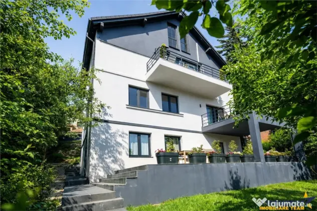 Vila boutique, Centrul Istoric Brasov, 2 unitati, regim hote - Brasov (Brasov)