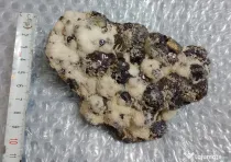 Sfarelit sau blenda de zinc cu calcit sau cuart 10 cm.