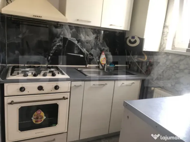 De vanzare apartament 2 camere , 35mp, zona M14 - Satu Mare (Satu-Mare)