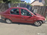 Se vinde Dacia Logan, oct. 2004, pe benzină, cu 86.300 km la bord. 