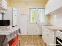 Apartament 4 Camere Etaj 1 cu garaj si boxa Baia Mare Centr