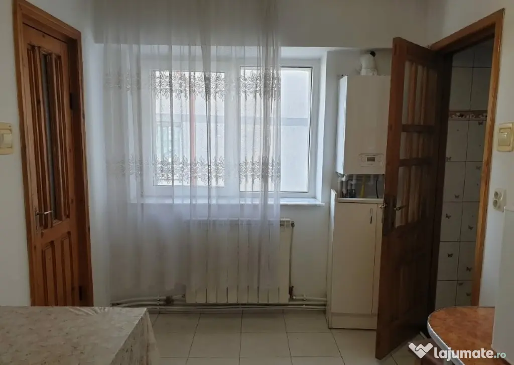 Apartament Cu 3 Camere Decomandate Zona Obcini- Metro - Suceava (Suceava)