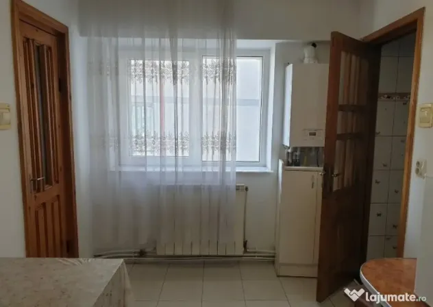 Apartament Cu 3 Camere Decomandate Zona Obcini- Metro - Suceava (Suceava)
