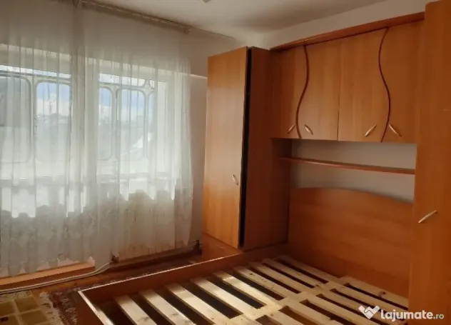 Apartament Cu 3 Camere Decomandate Zona Obcini- Metro - Suceava (Suceava)
