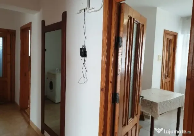 Apartament Cu 3 Camere Decomandate Zona Obcini- Metro - Suceava (Suceava)
