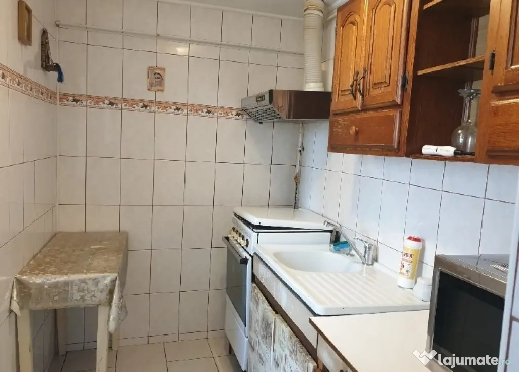 Apartament Cu 3 Camere Decomandate Zona Obcini- Metro - Suceava (Suceava)
