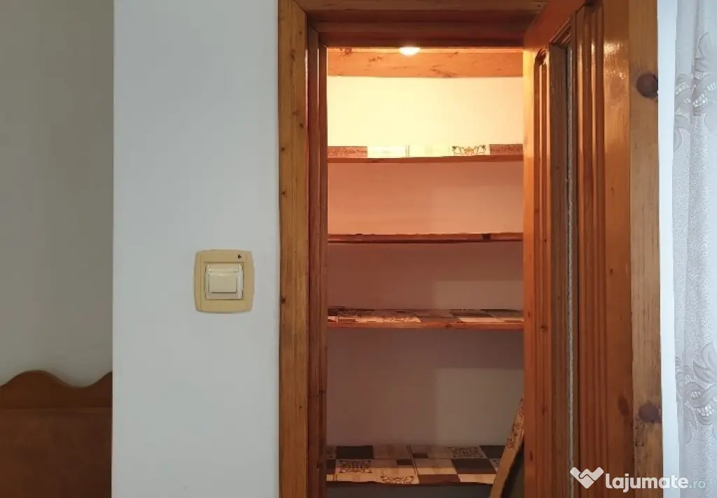 Apartament Cu 3 Camere Decomandate Zona Obcini- Metro - Suceava (Suceava)