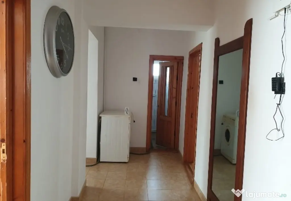 Apartament Cu 3 Camere Decomandate Zona Obcini- Metro - Suceava (Suceava)
