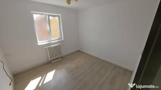 Inchiriere apartament 2 camere D, la Hala Centrala, NOU RENOVAT - Iasi (Iasi)