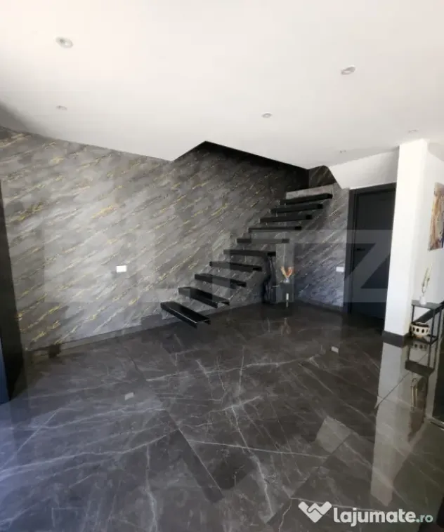 Duplex de vanzare, 103 mp, teren 285 mp, zona Gilau - Gilau (Cluj)