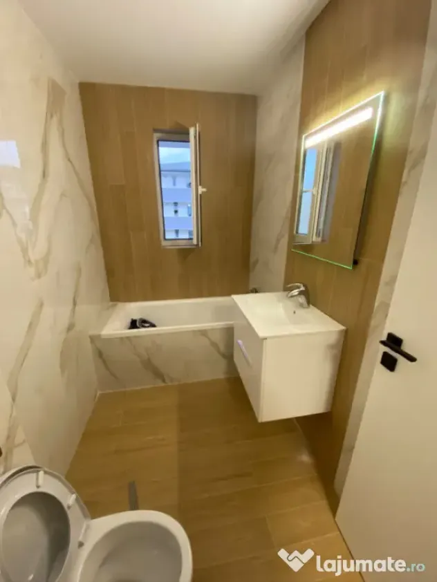Apartament de 3 camere, semidecomandat, zona Porii, Floresti - Floresti (Cluj)