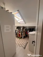 Apartament cu 2 camere, decomandat, pod mansardabil, zona Ge 