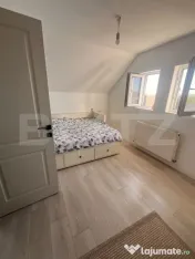 Apartament cu 2 camere, decomandat, pod mansardabil, zona Ge 