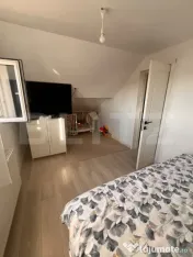 Apartament cu 2 camere, decomandat, pod mansardabil, zona Ge 