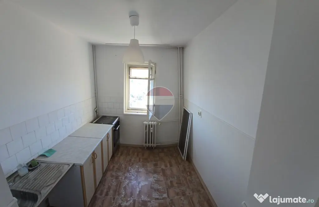 Apartament de vânzare 3 camere| BL Republicii, Ploiești - Ploiesti (Prahova)