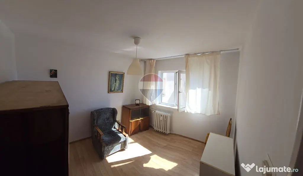 Apartament de vânzare 3 camere| BL Republicii, Ploiești - Ploiesti (Prahova)