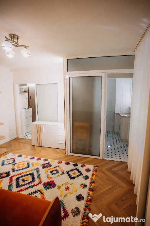 Garsoniera zona CENTRALA,Str Avram Iancu - Brasov (Brasov)