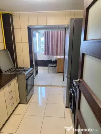 Vânzare apartament 3 camere 