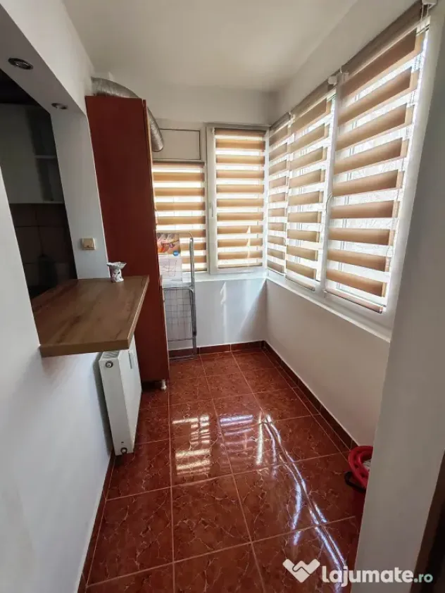 Inchiriez apartament 2 camere decomandat in Salajan, etaj 1, mobilat