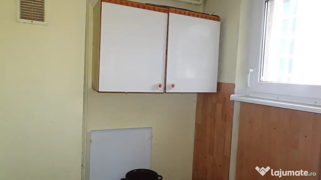 Inchiriez apartament cu 2 camere in Deva, zona Dacia (Salcamilor), eta - Deva (Hunedoara)