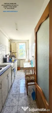 Apartam4ent 3 camere - zona Centrala, etaj 3, lift, boxa