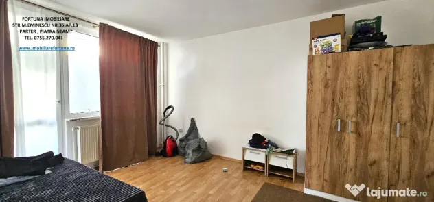 Apartam4ent 3 camere - zona Centrala, etaj 3, lift, boxa - Piatra-Neamt (Neamt)