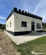 Casă nouă, 110 mp, 6.000 mp de teren, zona Spiridoni