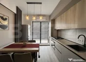Apartament 2 camere , lux , etaj 1 , parcare , Ultracentral 