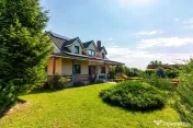 DOMENIU de 5,9 ha I Lac, Casă și Aerodrom – multiple ...