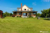 DOMENIU de 5,9 ha I Lac, Casă și Aerodrom – multiple ...