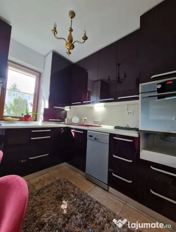 Inchiriez apartament 2 camere, 60 mp utili, complet mobilat și utilat Central
